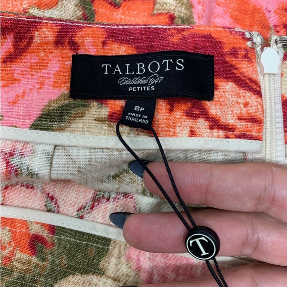 Talbots Floral Pencil Skirt. NWOT. I accidentally ripped the tag off. - Picture 9 of 11